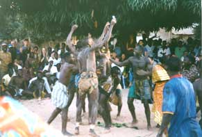 la lutte traditionelle in Abéné